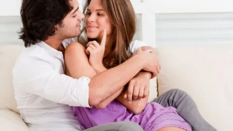 41 Free Date Ideas for Married Couples At Home (Romantic + Fun)