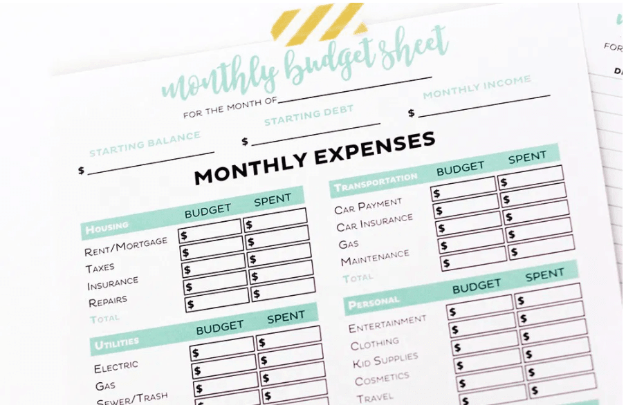 screenshot of printable crush's cute monthly budget sheet