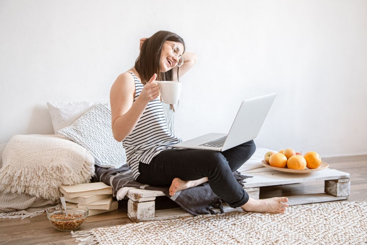 View of Why Being Frugal is Good (14 Benefits of Frugal Living)