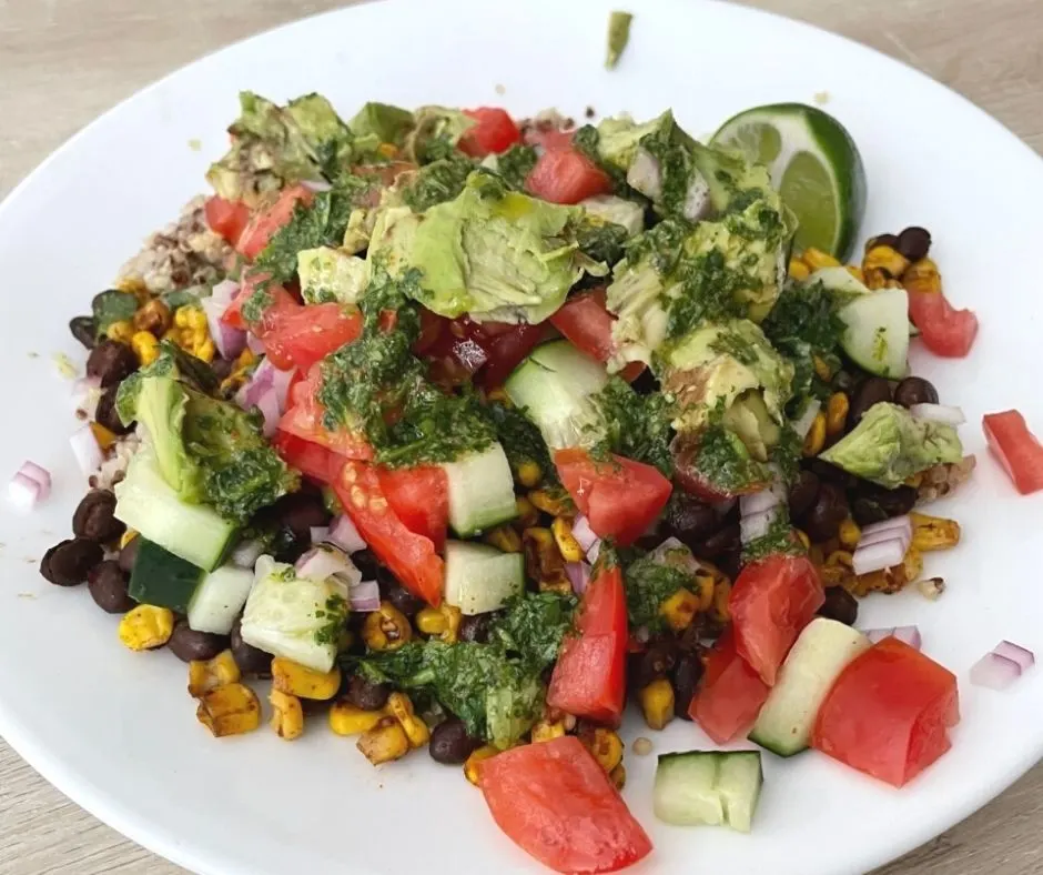 this Mexican quinoa salad is perfect for the daniel fast menu for 10 days