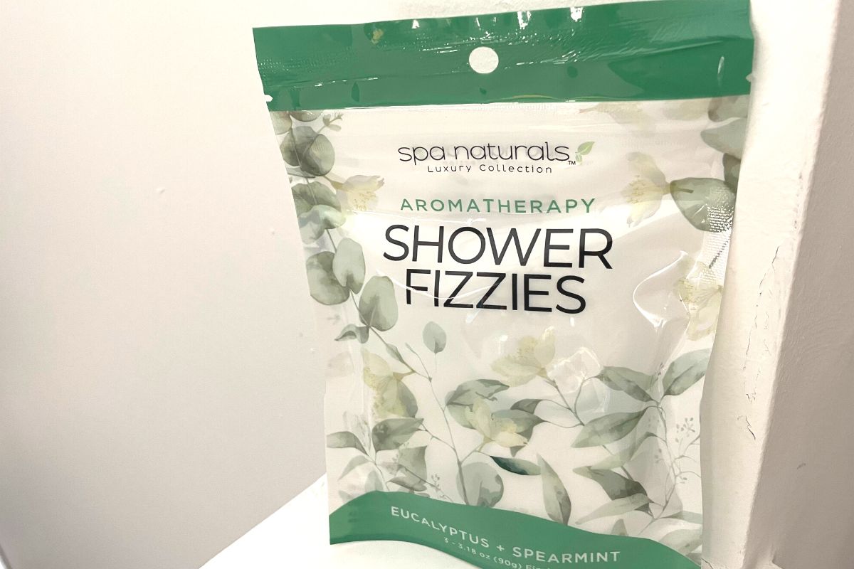 white and green floral aromatherapy shower fizzies bag