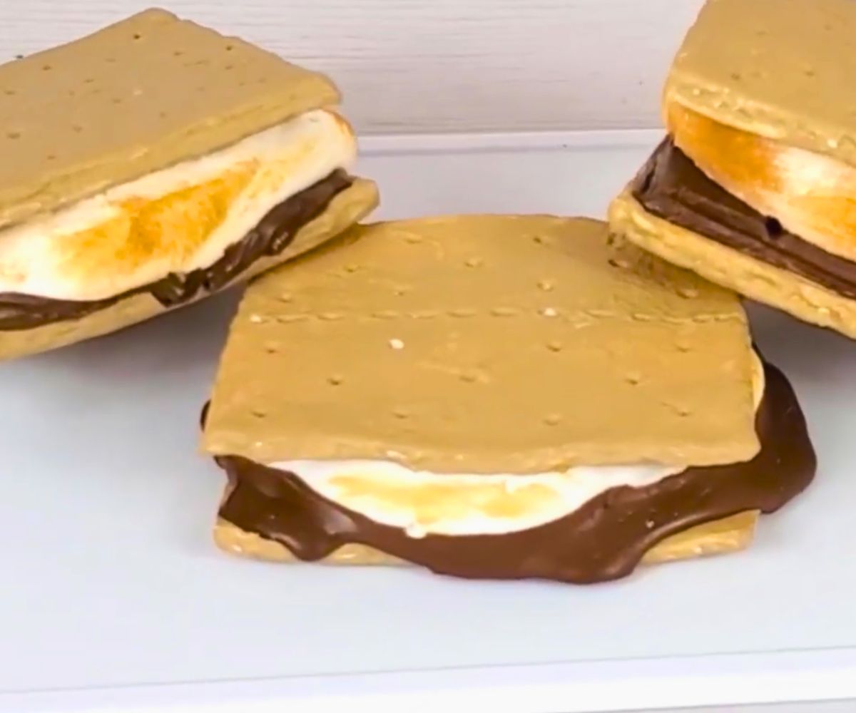closeup of three miniature s'mores crafts that look SO real!
